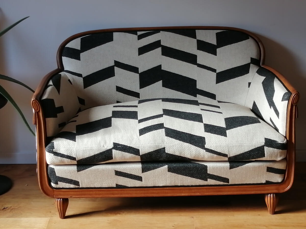 Banquette de style Art Déco / rénovation complète en mousse et plumes